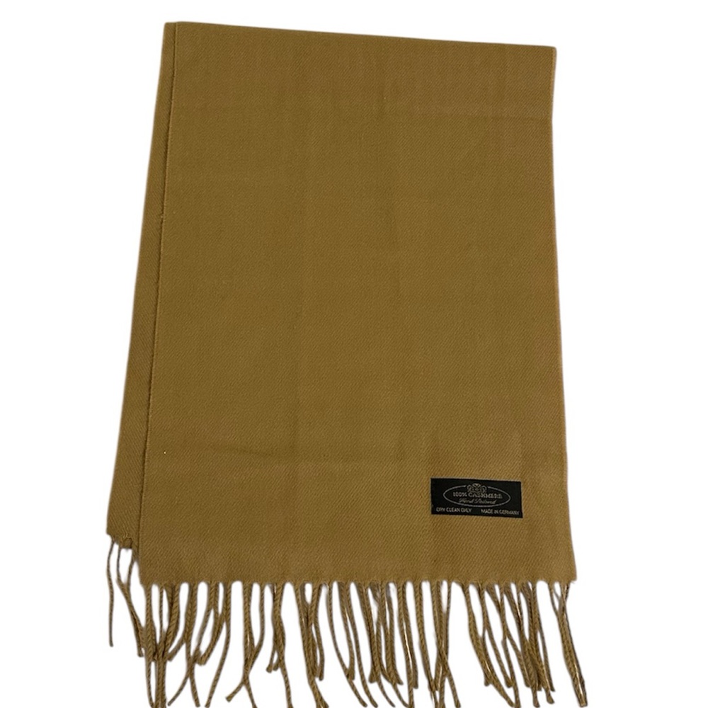 100% CASHMERE SCARF
Hand-Tailored